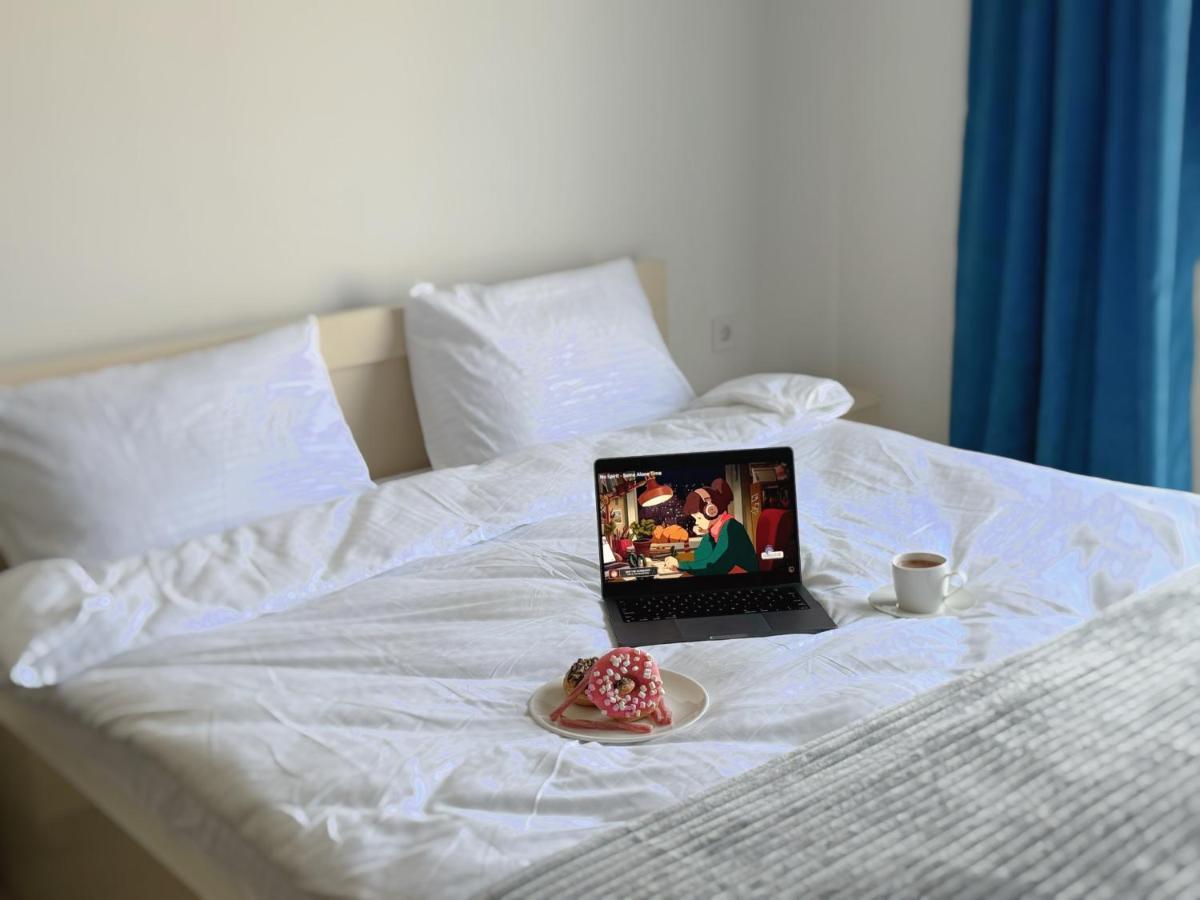- Four Seasons Apartment