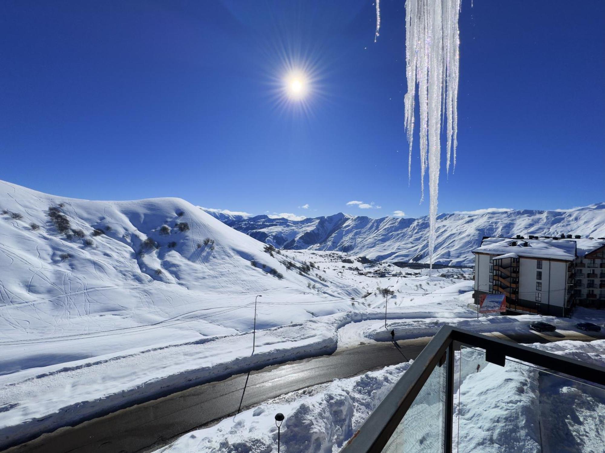 - Four Seasons Gudauri